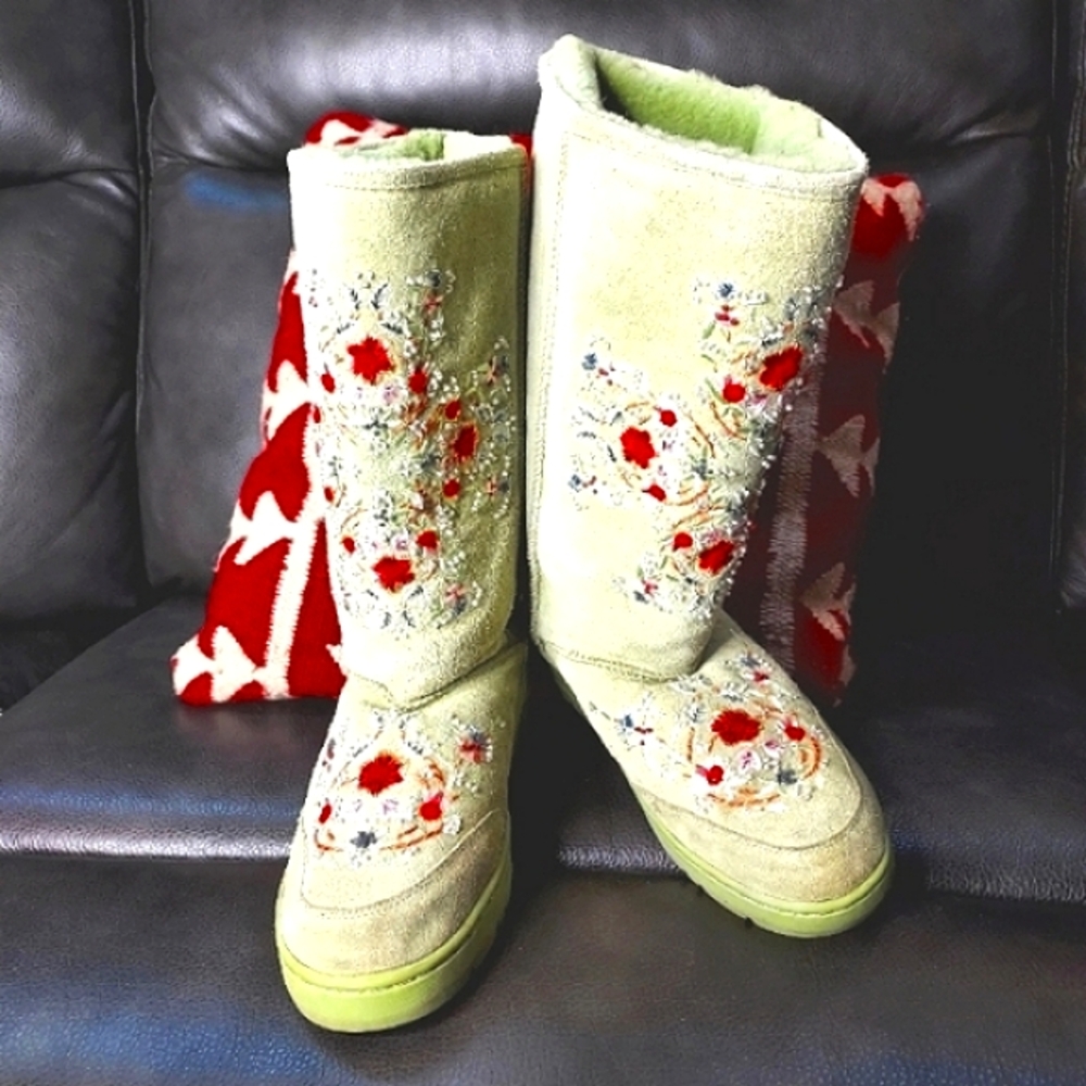 Embroidered Green Suede Boots